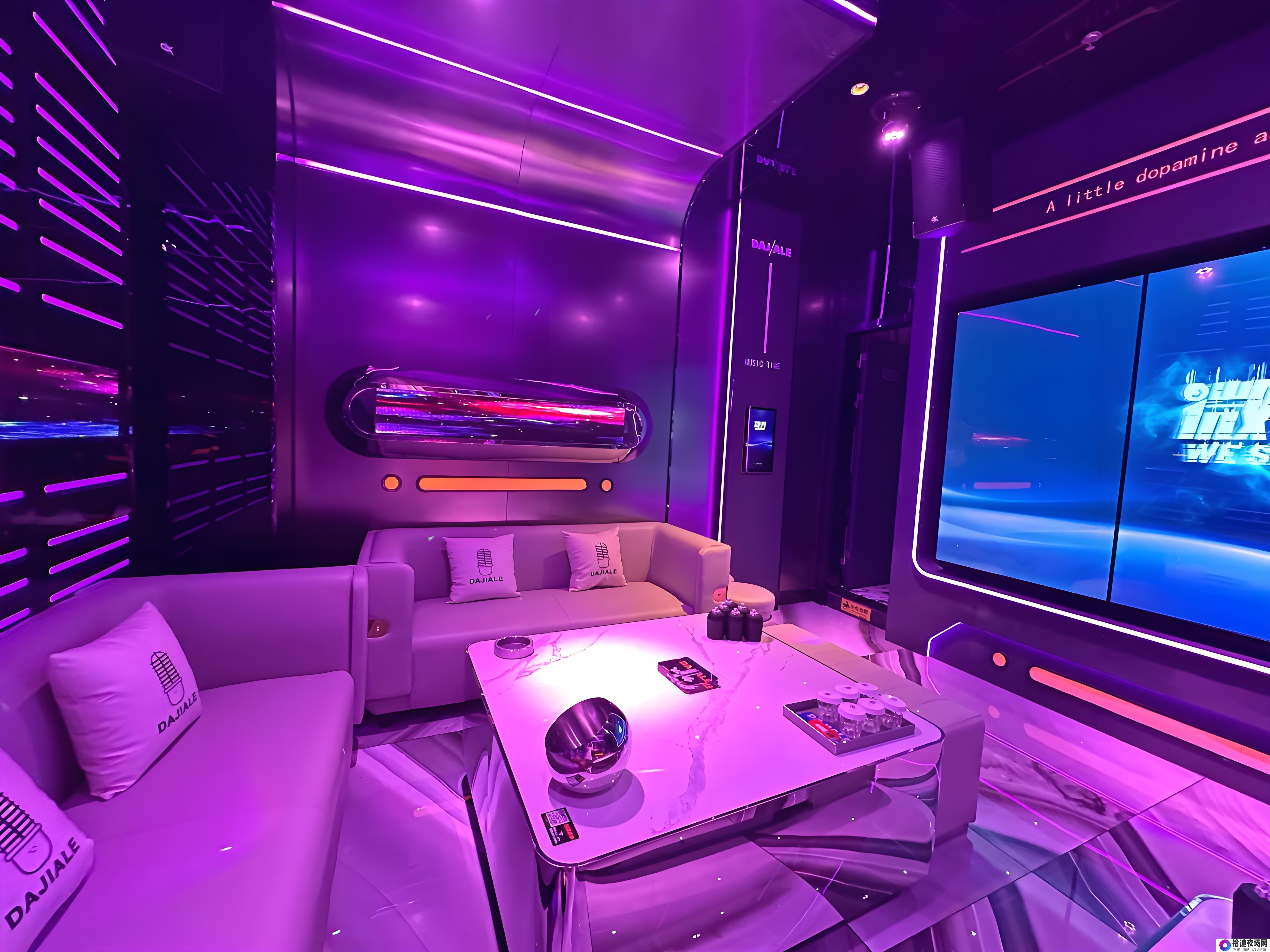 重庆KTV直招男服务员：待遇优厚，等你来加入！